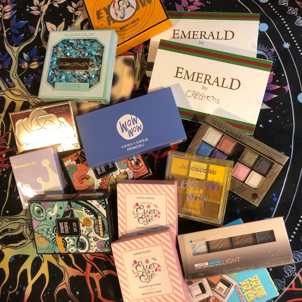 Assorted Eyeshadow Palette Collection
